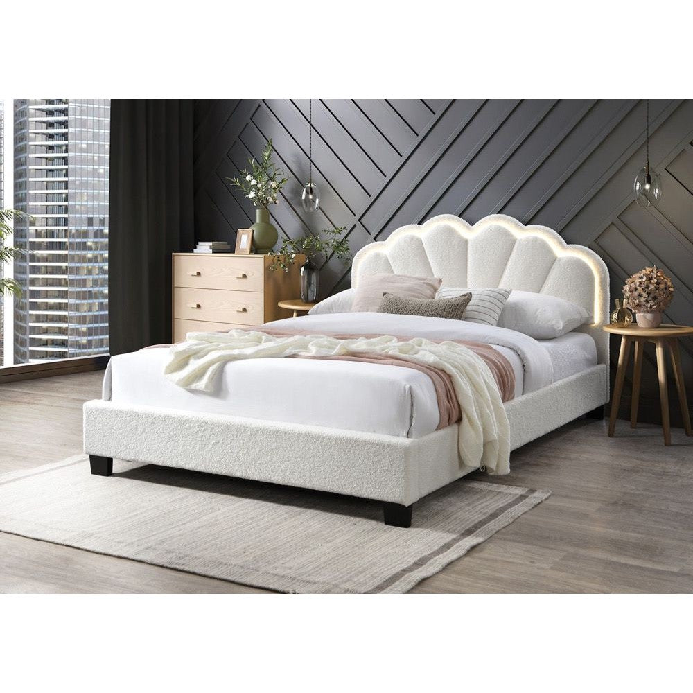 Pat tapitat Comfort 2 cu LED cadru din lemn cu somiera fixa Crem 140X200